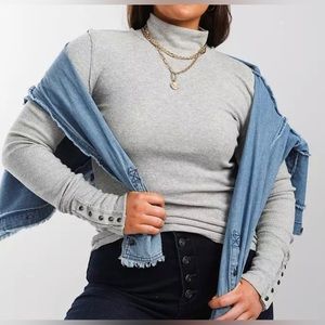 We The Free Gray Ribbed Turtleneck Top